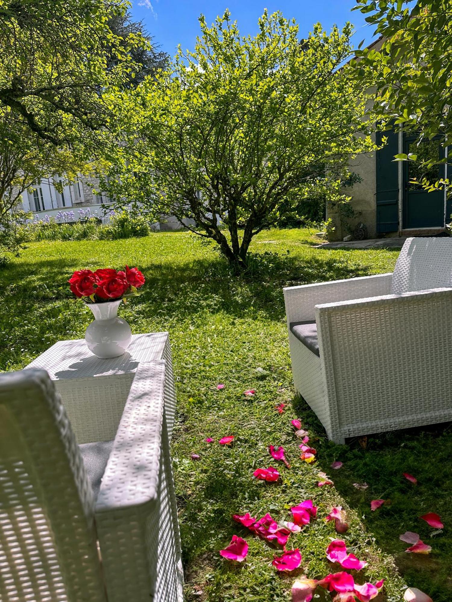 La Maison De Romance D'Hauterive Villeneuve-sur-Lot Exterior photo